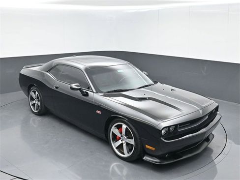 Used 2012 Dodge Challenger SRT8 w/ Premium Sound Group image 37