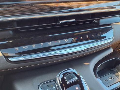 Used 2023 Cadillac Escalade ESV Sport image 26