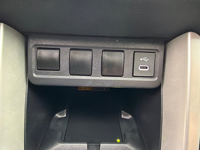 Used 2024 Toyota Corolla Cross AWD Hybrid w/ Moonroof Package image 34