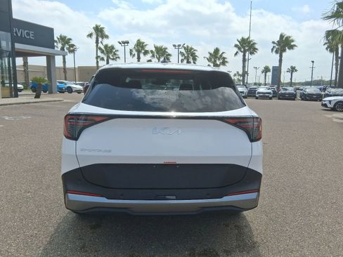 New 2026 Kia Sportage LX FWD image 5
