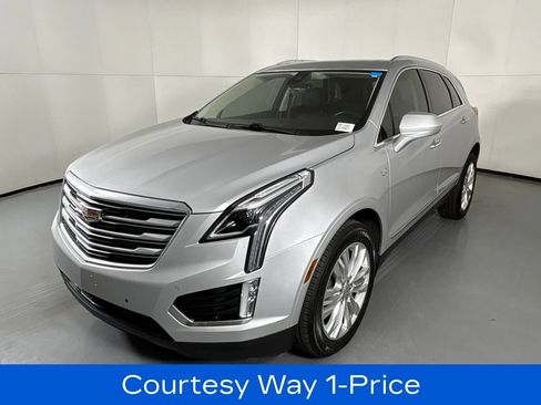 Used 2018 Cadillac XT5 Premium Luxury FWD image 6