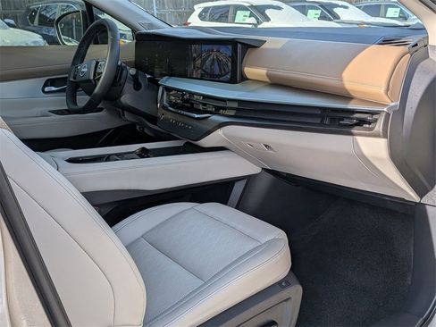 Used 2025 Nissan Murano Platinum image 26