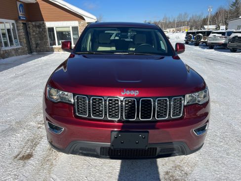 Used 2022 Jeep Grand Cherokee Laredo E w/ Security & Convenience Group image 2