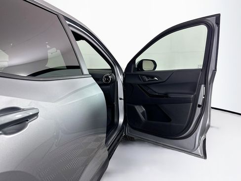 Used 2025 Chevrolet Equinox LT image 31