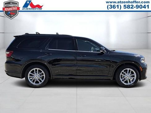 Used 2024 Dodge Durango GT RWD image 2