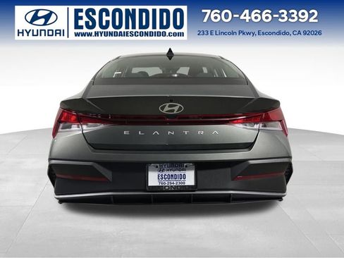 New 2026 Hyundai Elantra SE image 4