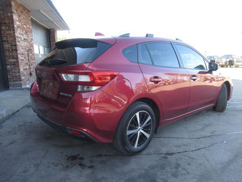 Used 2019 Subaru Impreza 2.0i Premium image 9