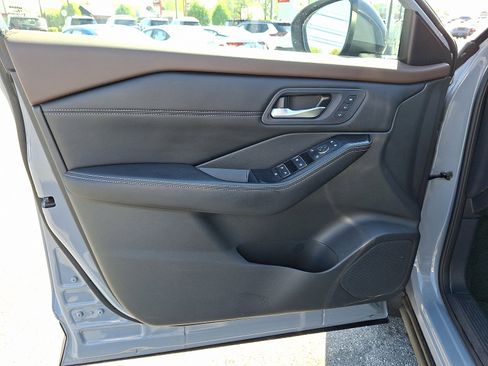 Certified 2023 Nissan Rogue SL AWD/4WD image 15