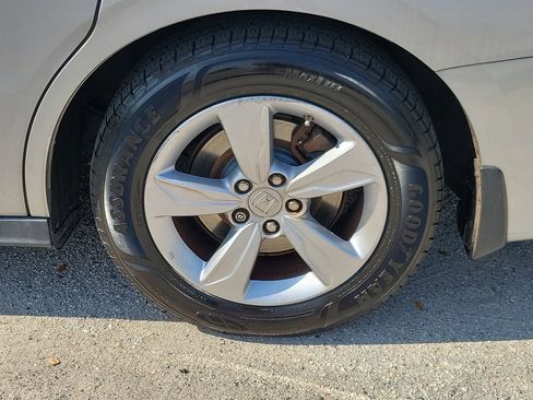 Used 2018 Honda Odyssey EX image 5