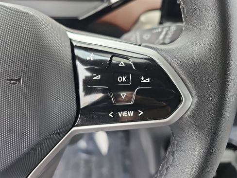Certified 2023 Volkswagen ID.4 Pro image 18