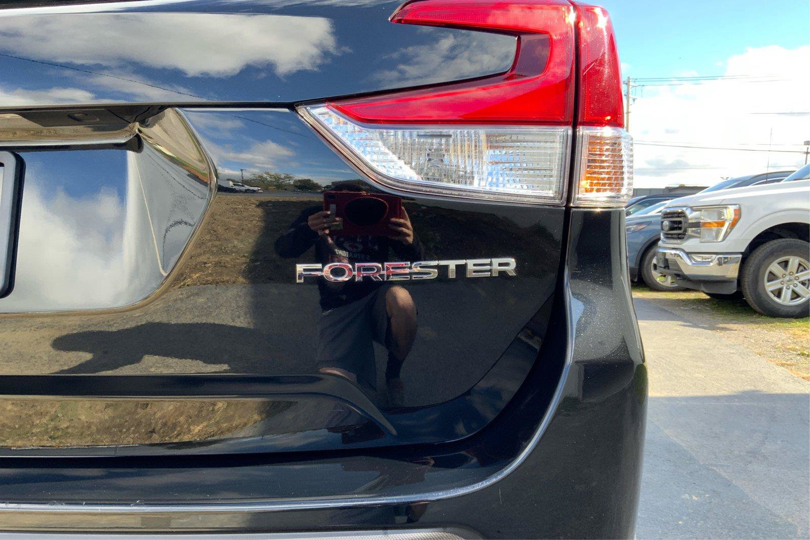 Used 2021 Subaru Forester Premium AWD/4WD image 23