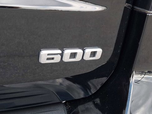 Used 2024 Cadillac Escalade Premium Luxury image 32