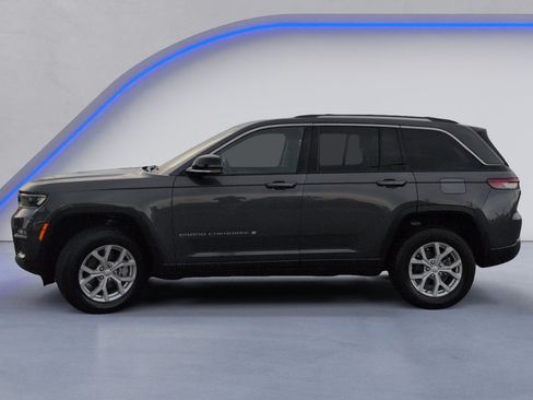 Used 2023 Jeep Grand Cherokee Limited RWD image 10