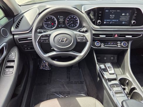 Used 2021 Hyundai Sonata SEL w/ Preferred Accessory Package FWD image 11