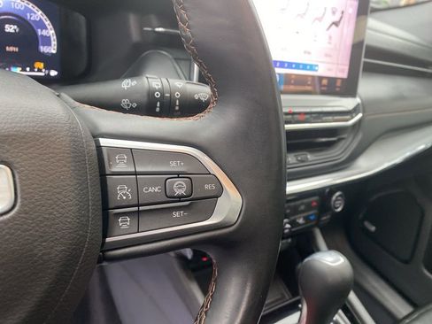 Certified 2022 Jeep Compass Limited w/ (RED) Package image 24