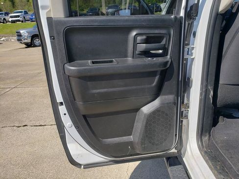 Certified 2019 RAM 1500 Express w/ Express Value Package AWD/4WD image 11