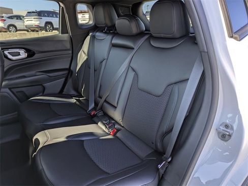 New 2026 Jeep Compass Latitude image 23