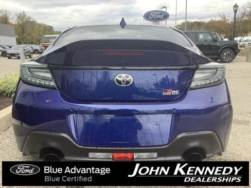 Used 2023 Toyota GR86 Premium image 5