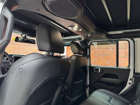 Used 2022 Jeep Wrangler Unlimited Sahara w/ Cold Weather Group image 23