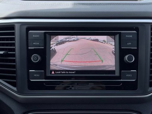 Used 2023 Volkswagen Atlas Cross Sport SE AWD/4WD image 39