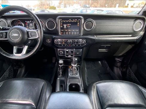 Used 2019 Jeep Wrangler Unlimited Sahara image 14