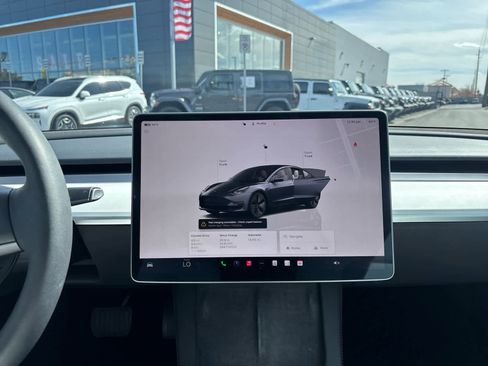 Used 2023 Tesla Model 3 Standard Range image 12