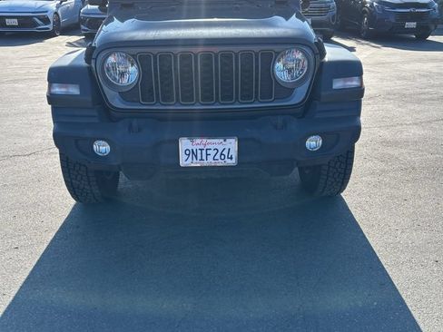 Used 2025 Jeep Wrangler Unlimited Sport AWD/4WD image 4