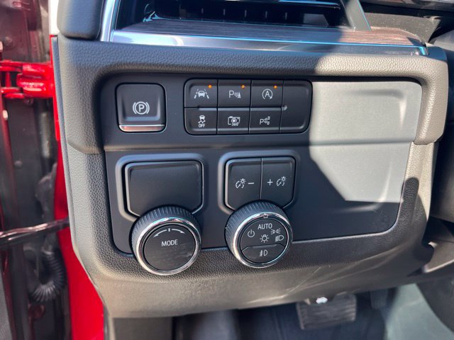 Used 2026 Chevrolet Tahoe LT w/ Comfort Package RWD image 18