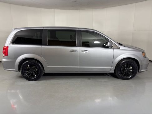 Used 2019 Dodge Grand Caravan GT image 9
