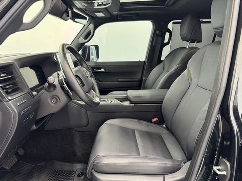 Used 2024 Lexus GX 550 image 18