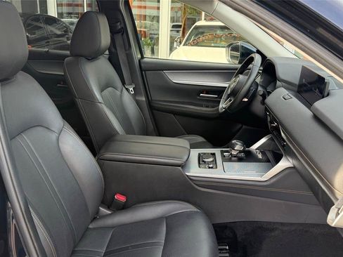 Used 2025 MAZDA CX-90 3.3 Turbo w/ Preferred Package AWD/4WD image 24