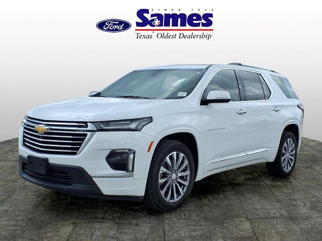 Used 2023 Chevrolet Traverse Premier FWD image 7