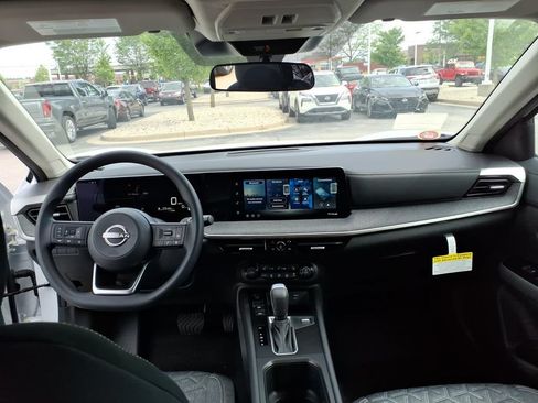 New 2026 Nissan Kicks SV w/ SV Premium Package AWD/4WD image 25