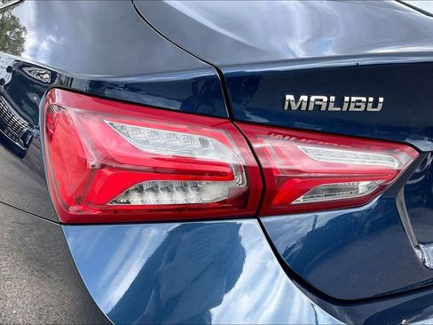 Used 2022 Chevrolet Malibu LT FWD image 20
