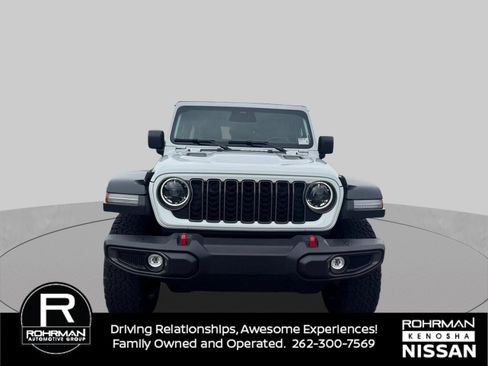 Used 2026 Jeep Wrangler Unlimited Rubicon AWD/4WD image 2