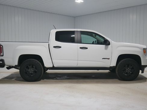 Used 2022 GMC Canyon AT4 image 4