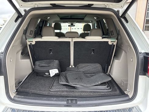 Used 2019 Volkswagen Atlas SEL FWD image 28