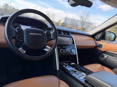 Used 2019 Land Rover Discovery HSE Luxury image 21