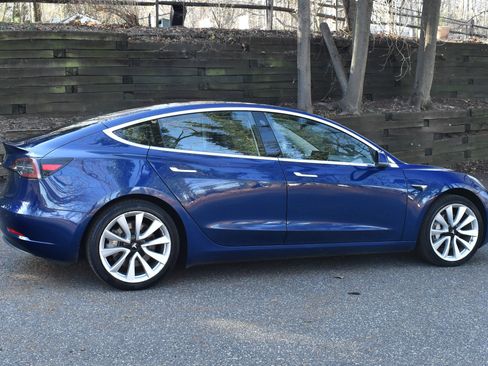 Used 2018 Tesla Model 3 Long Range image 8