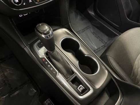 Used 2021 Chevrolet Equinox LT image 27