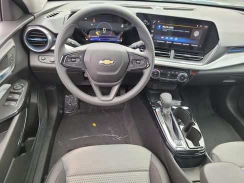 New 2026 Chevrolet Trax LT FWD image 8