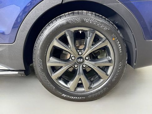 Used 2017 Hyundai Santa Fe Sport w/ 2.0T Ultimate Tech Package 05 AWD/4WD image 38