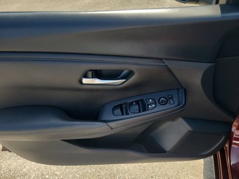 Certified 2024 Nissan Sentra SV FWD image 12