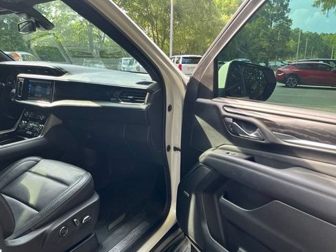 Used 2021 GMC Yukon XL Denali AWD/4WD image 10