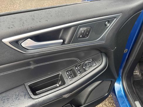 Used 2024 Ford Edge Titanium image 10