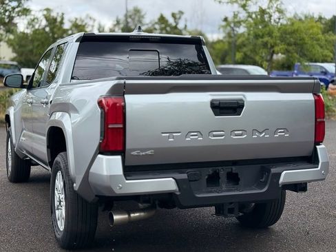 Certified 2025 Toyota Tacoma SR5 AWD/4WD image 3