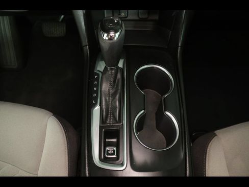 Used 2018 Chevrolet Equinox LS FWD image 20