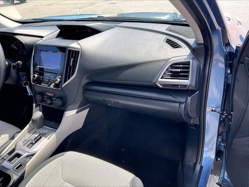 Used 2022 Subaru Forester AWD/4WD image 12