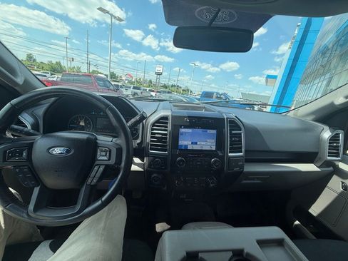 Used 2016 Ford F150 XLT w/ Equipment Group 302A Luxury AWD/4WD image 10