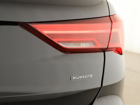 Certified 2025 Audi Q3 2.0T Premium Plus w/ Premium Plus Package image 32